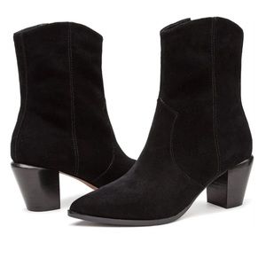 NWT Linea Paolo Wynn Bootie 6.5
